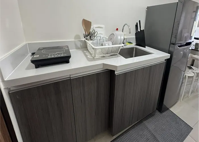Studio7 Residential Walk Mrt Kamuning & Gma 公寓 *